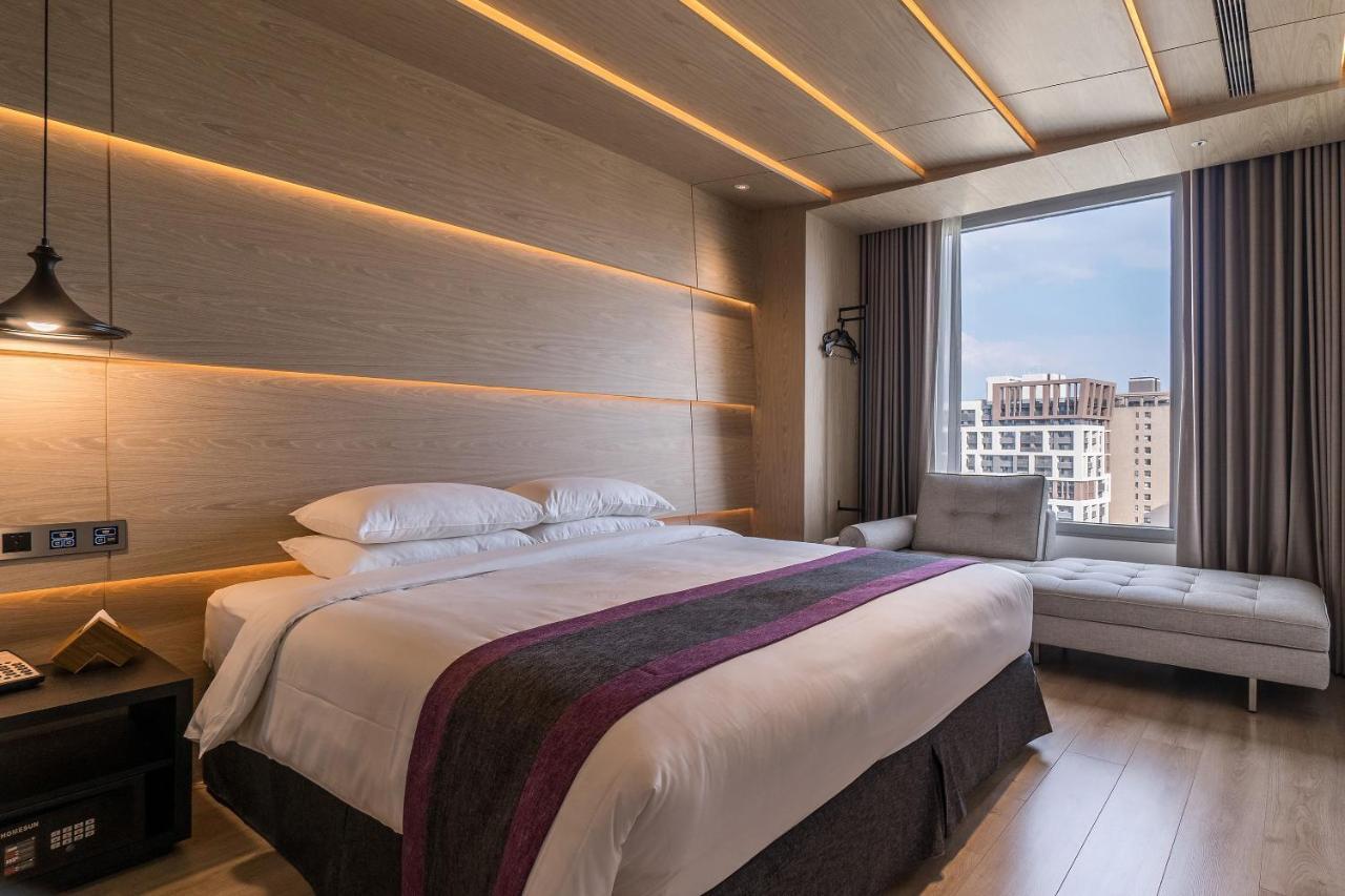 Royal Roi Hotel Taichung Exterior photo