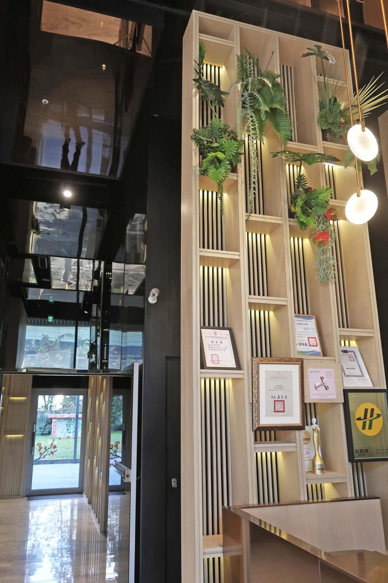 Royal Roi Hotel Taichung Exterior photo