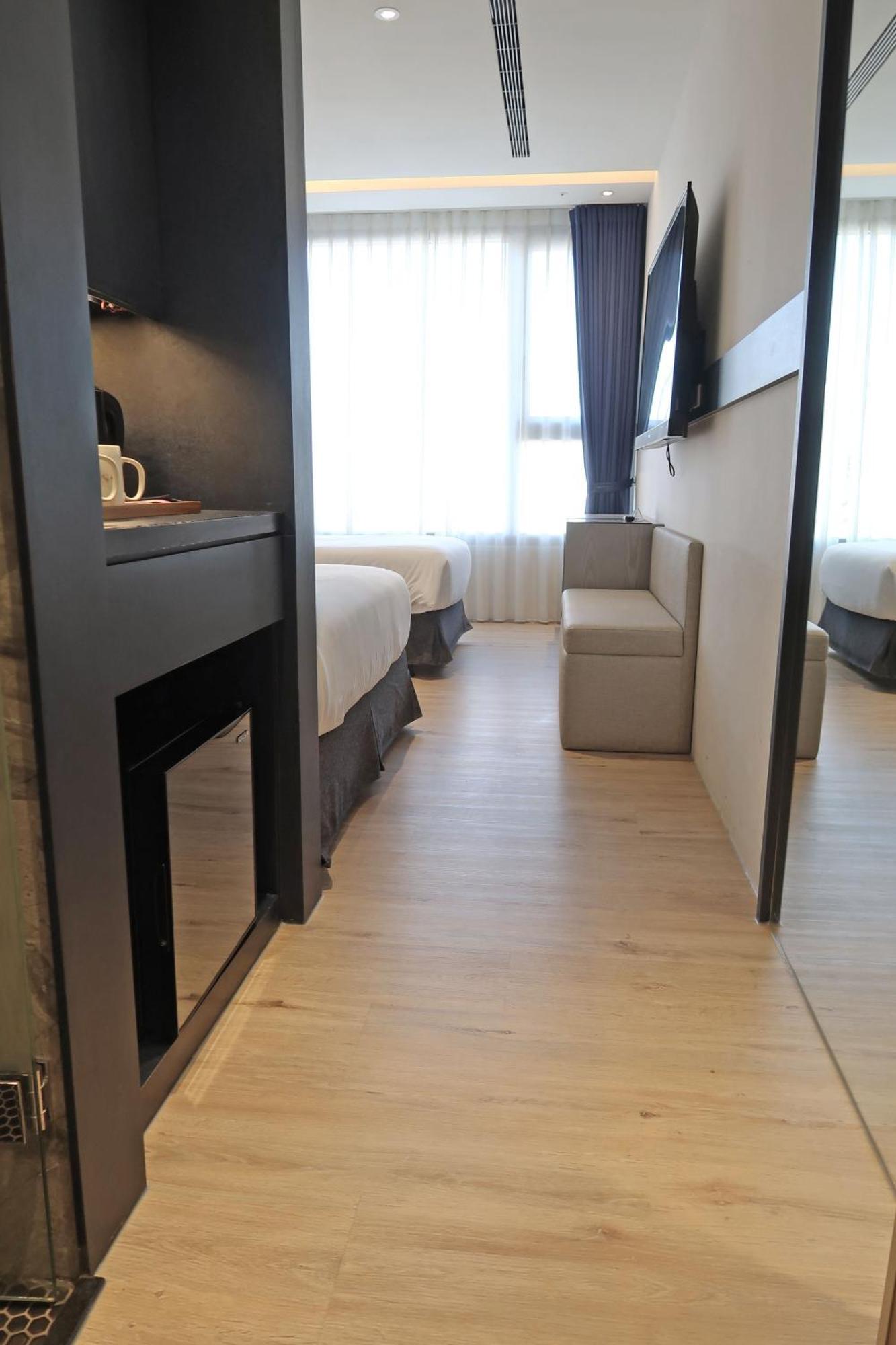 Royal Roi Hotel Taichung Exterior photo