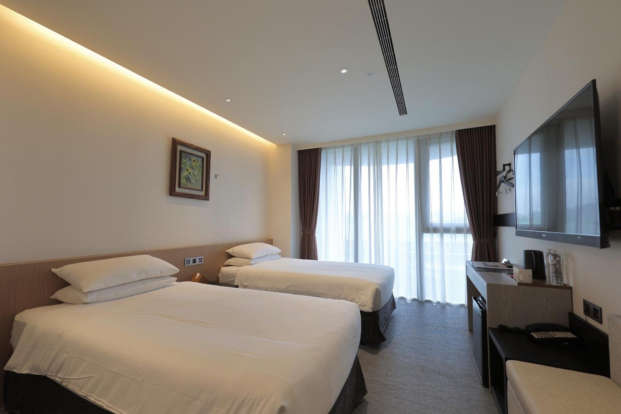 Royal Roi Hotel Taichung Exterior photo