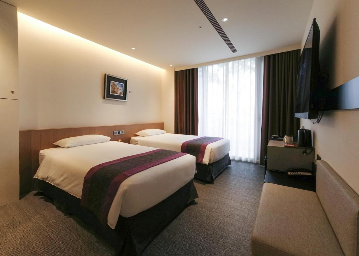 Royal Roi Hotel Taichung Exterior photo